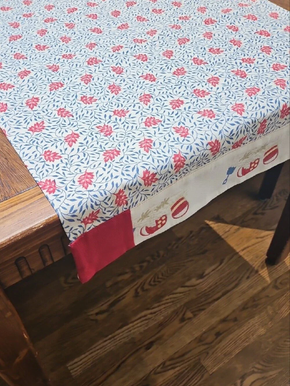 N/A cotton table